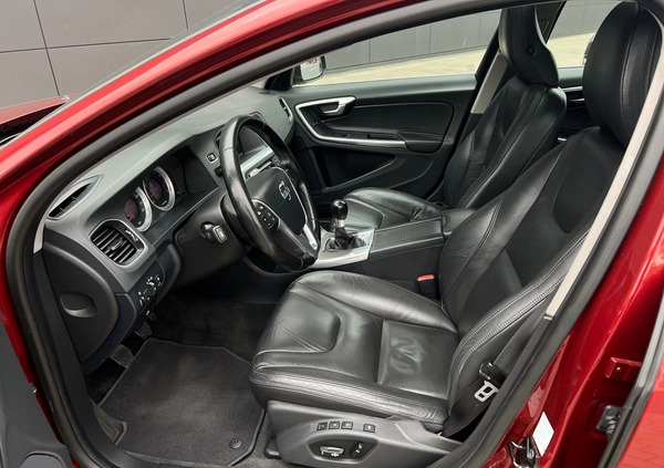 Volvo V60 cena 47900 przebieg: 164000, rok produkcji 2011 z Nidzica małe 121